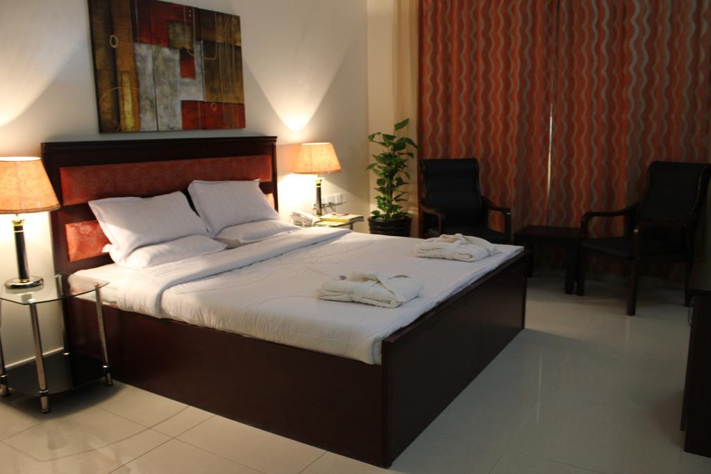 Reem Hotel Apartments Al Khuwayriyah Bagian luar foto